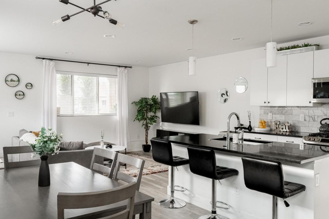 Modern Chic - Spacious Duplex - Highlands Denver