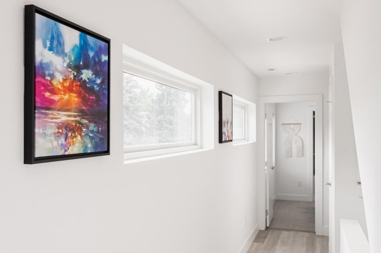 Modern Chic - Spacious Duplex - Highlands